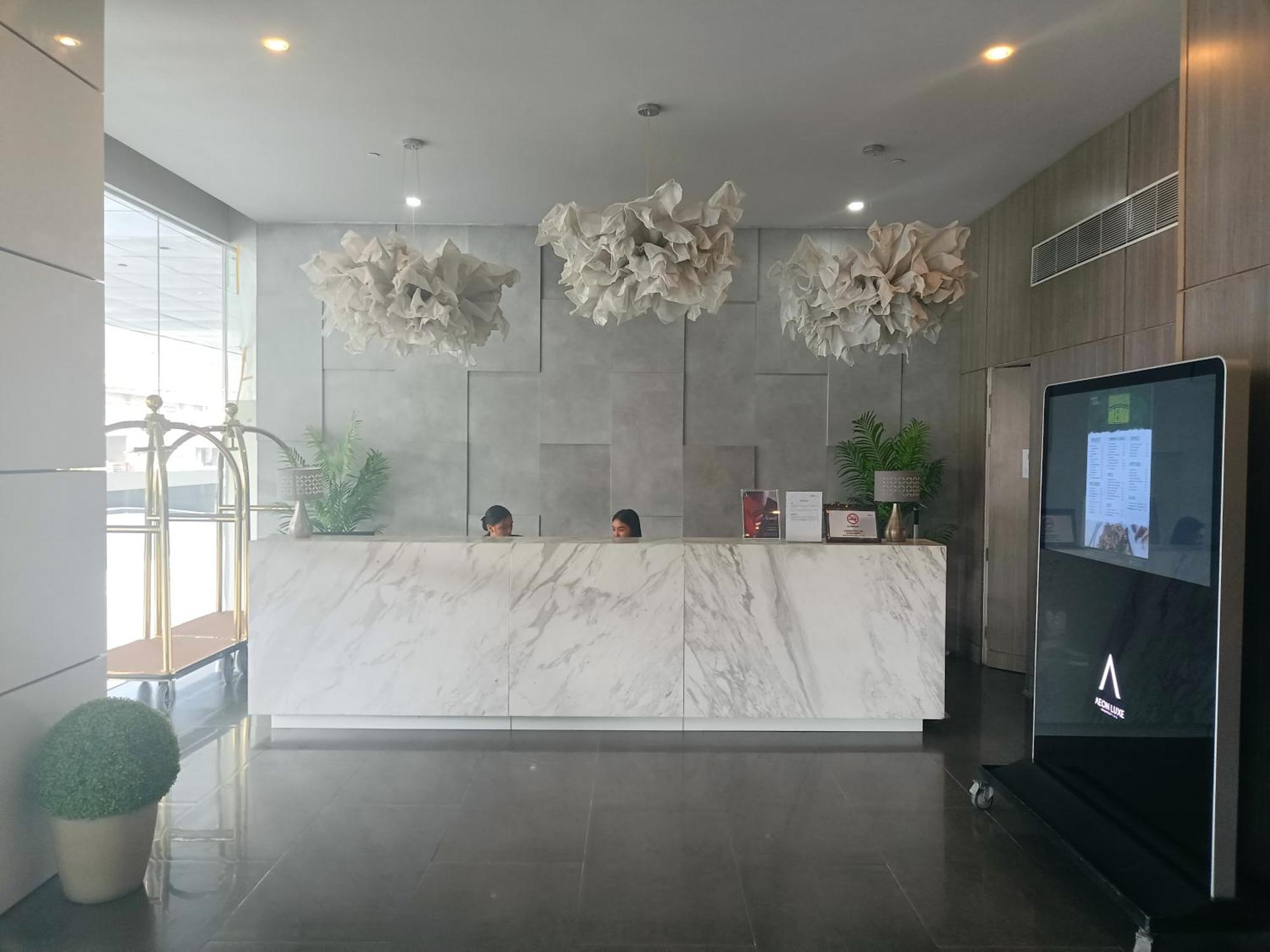Aeontower Suites&Hotel By Cmc Davao Stadt Exterior foto